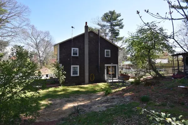 Halifax, MA 02338,7 Hickory Road