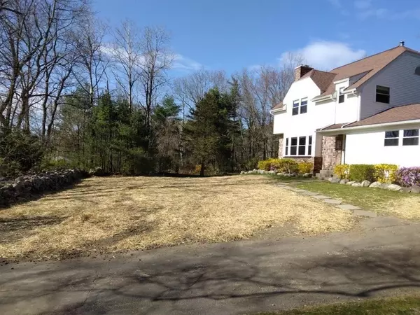 Belchertown, MA 01007,6 Jeffery Ln
