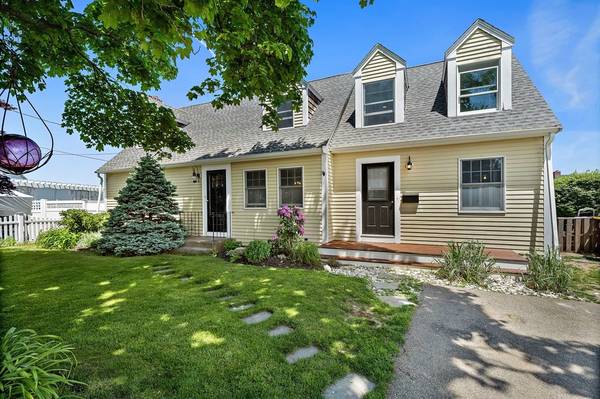 34 Hilltop Rd, Weymouth, MA 02191