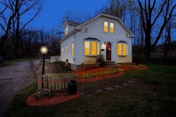 326 Chestnut Hill Rd, Millville, MA 01529