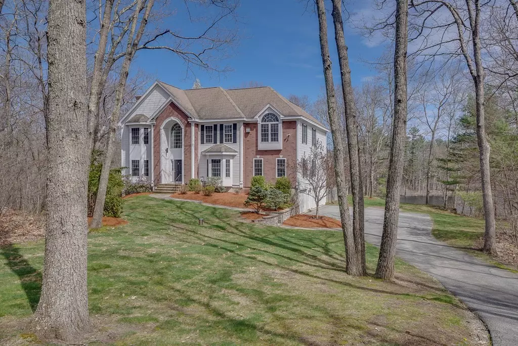 Windham, NH 03087,2 Quail Run Road