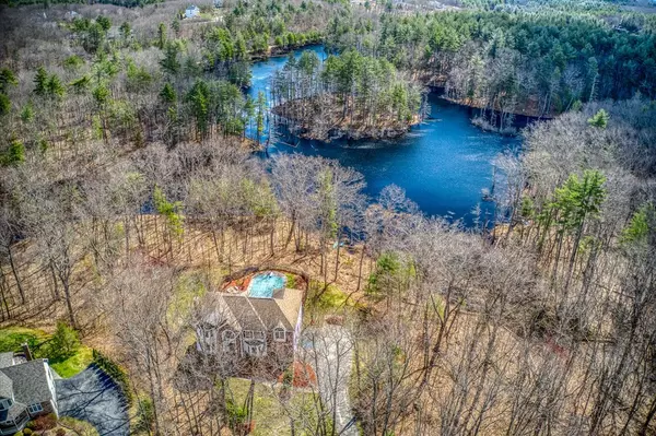 Windham, NH 03087,2 Quail Run Road