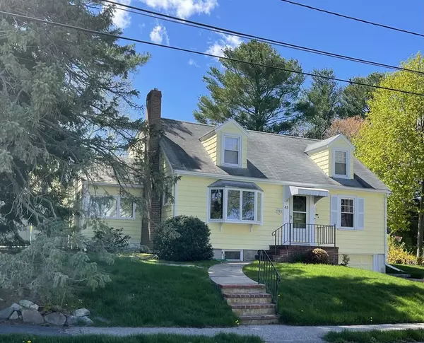 43 Earle St, Norwood, MA 02062