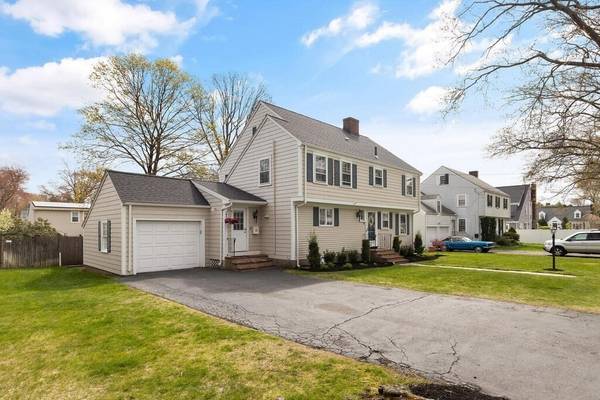 Melrose, MA 02176,35 Woodcrest Dr