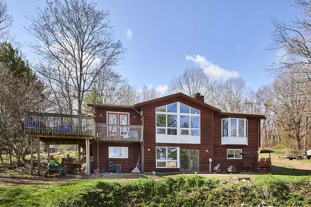 Huntington, MA 01050,42 Harlow Clark Rd