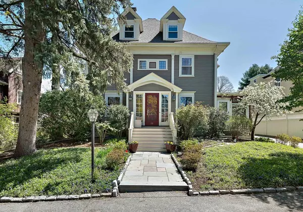 166 Oakleigh Road, Newton, MA 02458