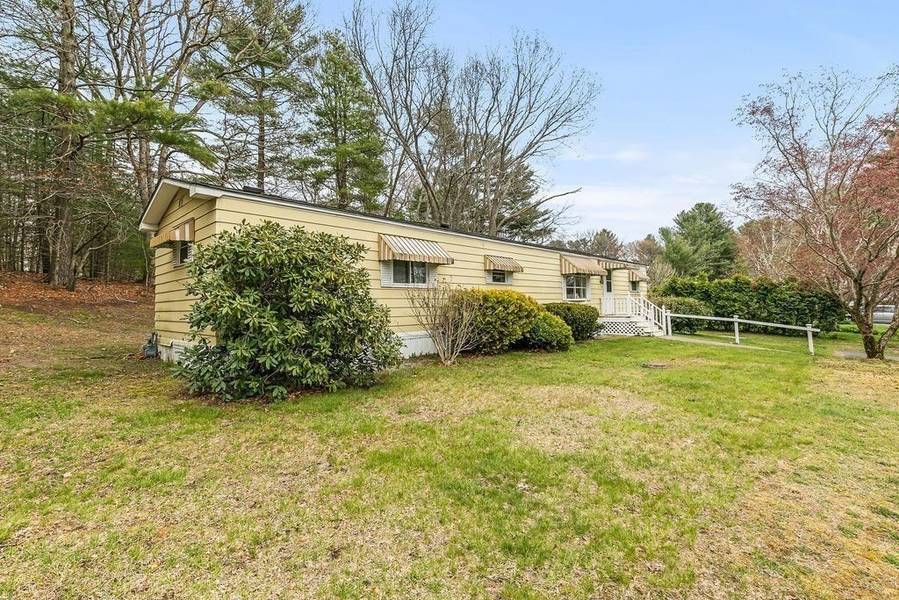 40 Haskell Circle, Lakeville, MA 02347