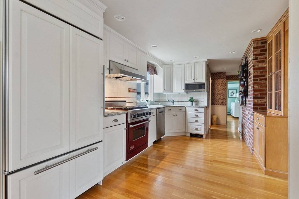 Newburyport, MA 01950,4 Everett Drive