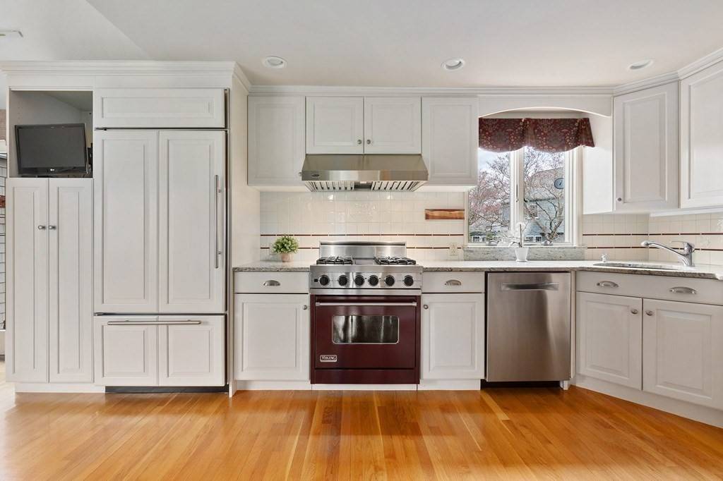 Newburyport, MA 01950,4 Everett Drive