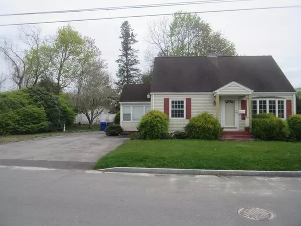 Warren, RI 02885,37 Dyer St