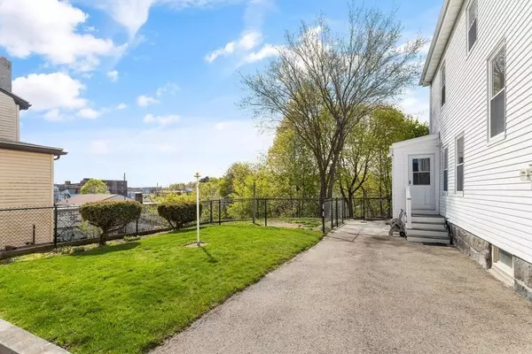 Peabody, MA 01960,3 Park Square