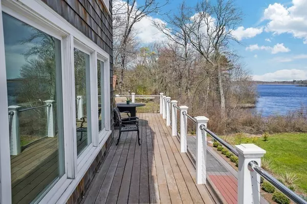 Bridgewater, MA 02324,300 Black Mallard Road