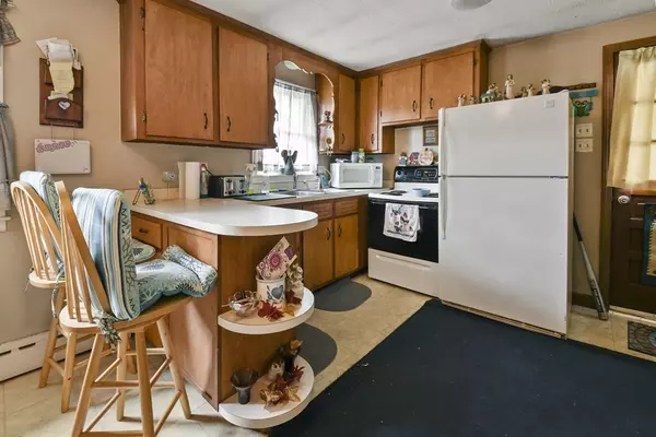 Paxton, MA 01612,7 Orchard Drive