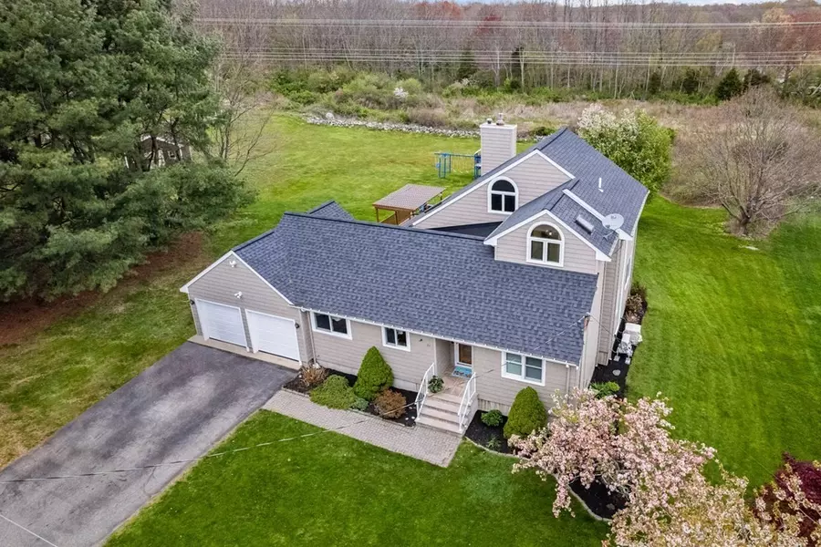 32 Wellesley Dr., Somerset, MA 02726