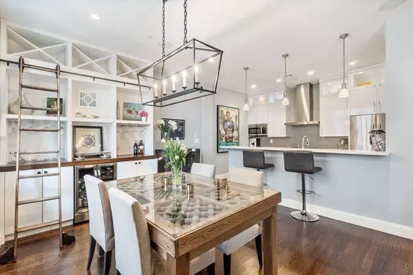 225 Dorchester St #4, Boston, MA 02127