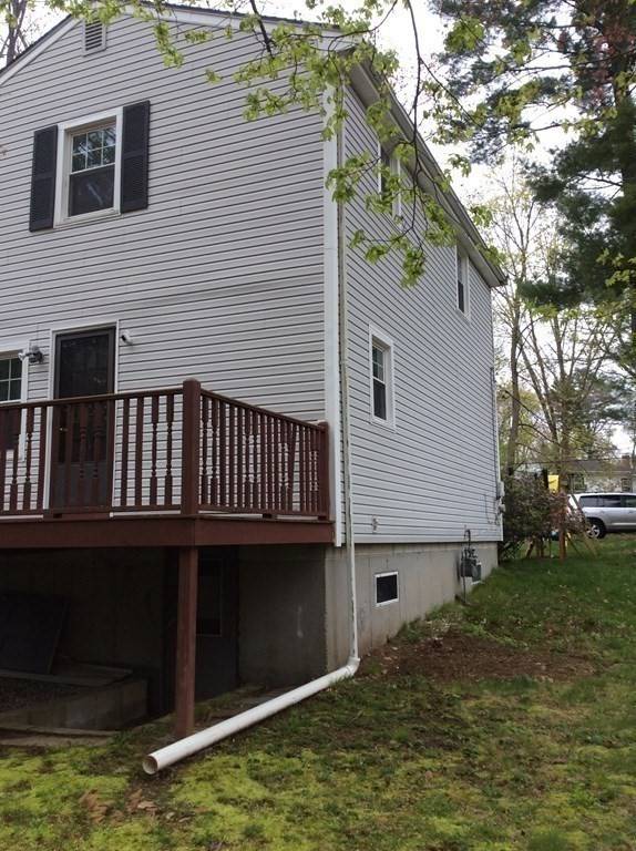 Medway, MA 02053,2 King Phillip St
