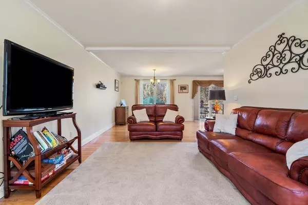 Hudson, NH 03051,4 Empire Cir