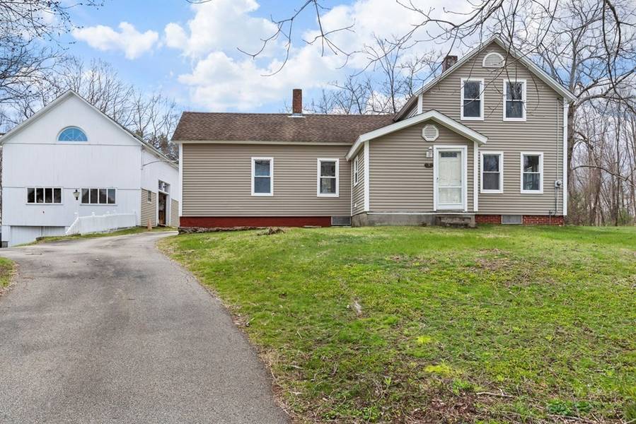 5 L Stevens Rd, Charlton, MA 01507