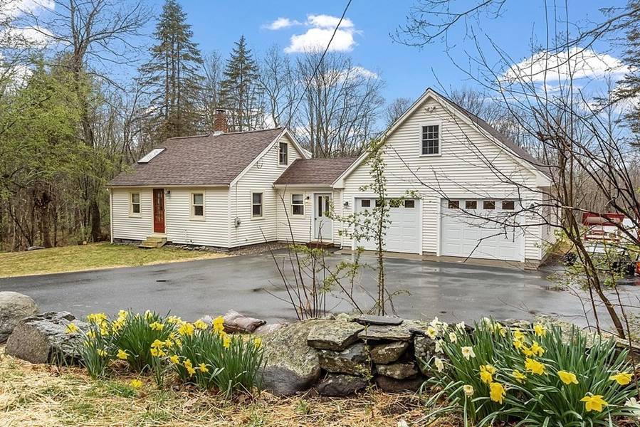 211 Popple Camp Rd, Petersham, MA 01366