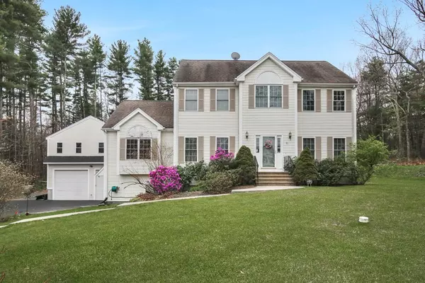 Uxbridge, MA 01569,90 Elmshade Dr