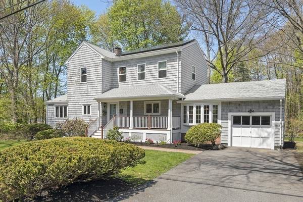 8 Sunset Rd, Winchester, MA 01890