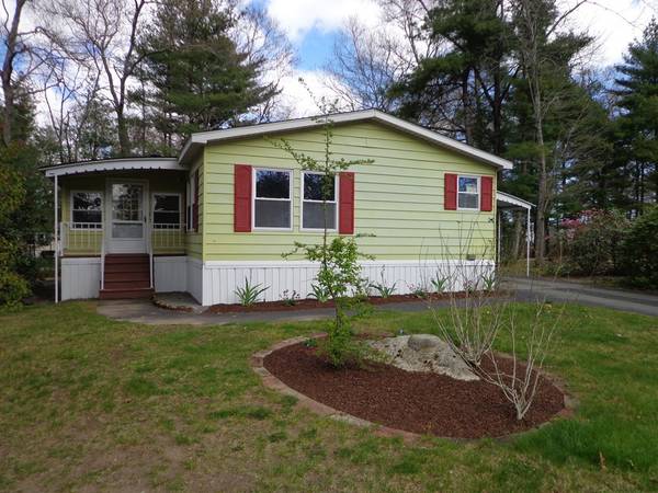 9-3 South Meadow Village, Carver, MA 02330