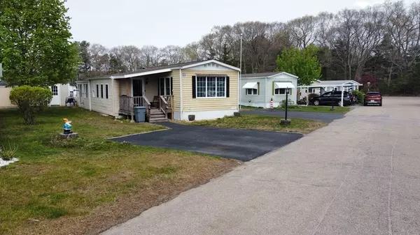 Plainville, MA 02762,18 Taunton Street #13