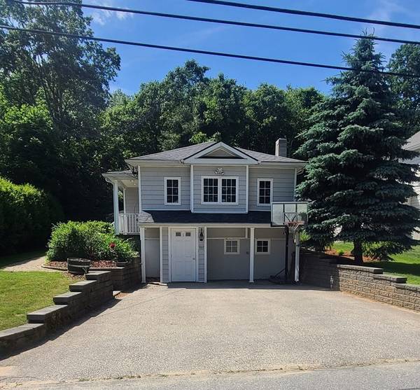 102 Lakeshore Dr, West Brookfield, MA 01585