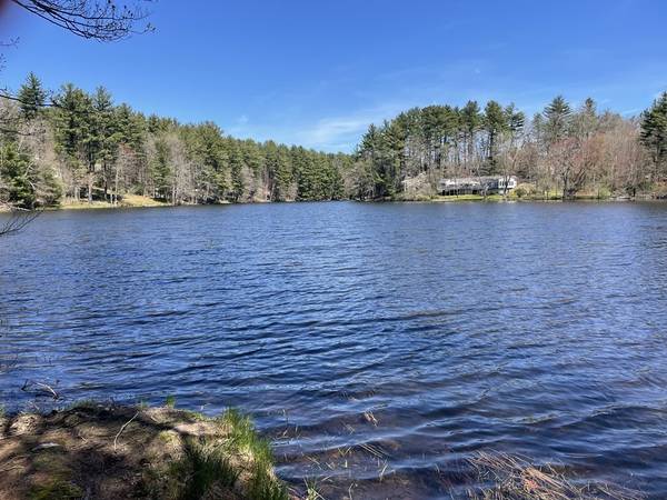 173 Shoreline Dr, West Brookfield, MA 01585