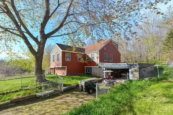 Charlton, MA 01507,15 Old Spencer Rd