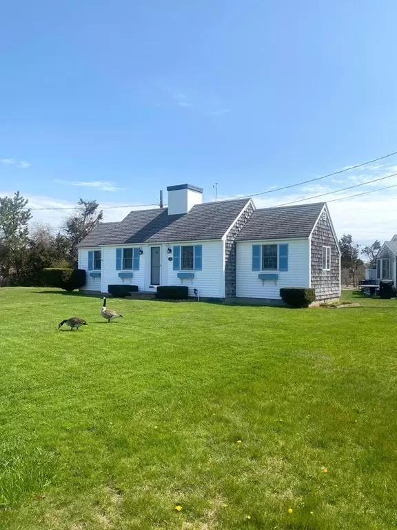 Barnstable, MA 02632,1090 Craigville Beach Rd