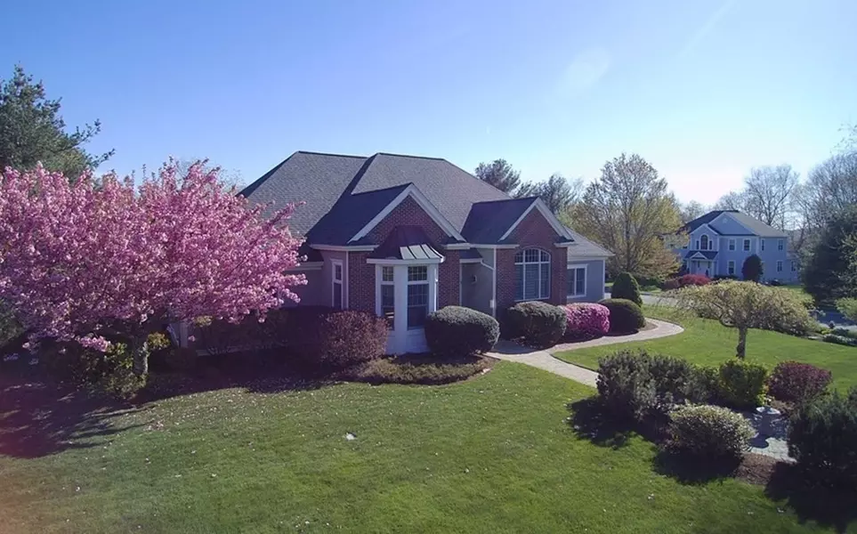 5 Jonathan Drive, North Attleboro, MA 02760