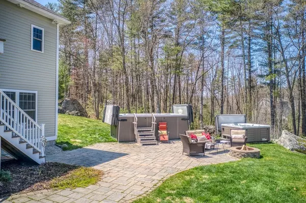 Windham, NH 03087,11 Moeckel Rd.