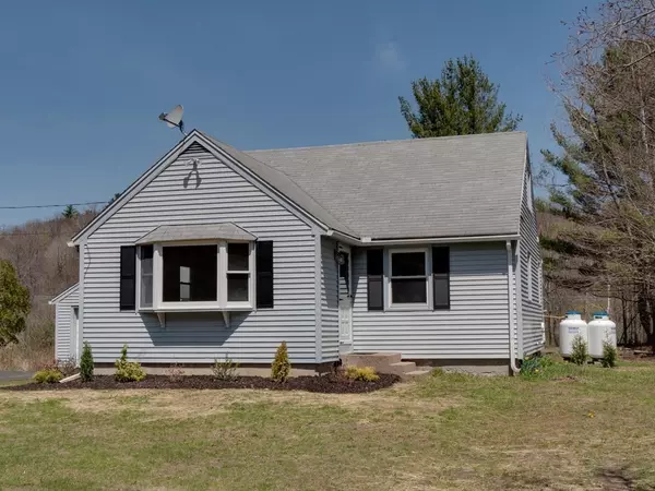 1024 Blandford Rd, Russell, MA 01071