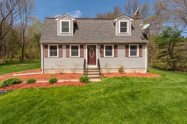 52 Blood St, Pepperell, MA 01463