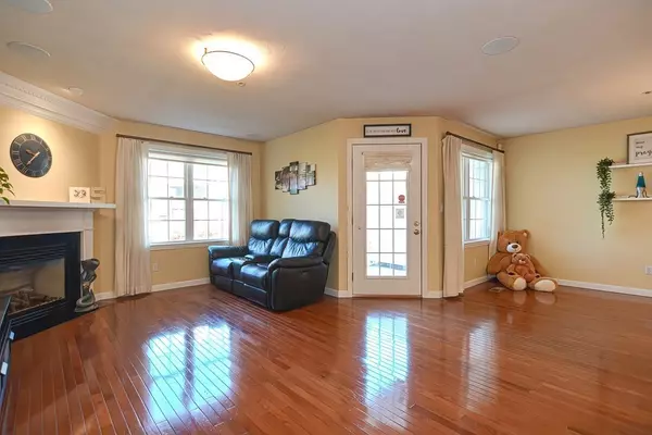 Abington, MA 02351,313 Hampton Way #313