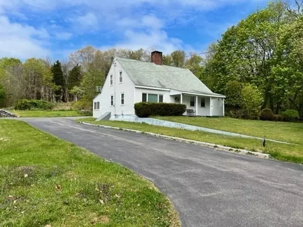 2792 Elm St, Dighton, MA 02715