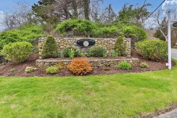 Barnstable, MA 02668,54 Carlson Ln