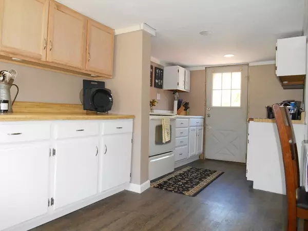 Millbury, MA 01527,43 Maple Street