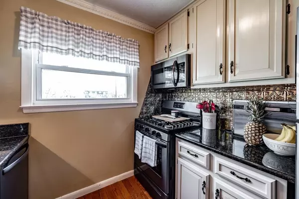 Agawam, MA 01001,142 Autumn St #G