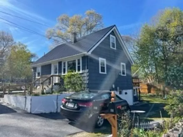 Wareham, MA 02571,14 Mayflower Ave