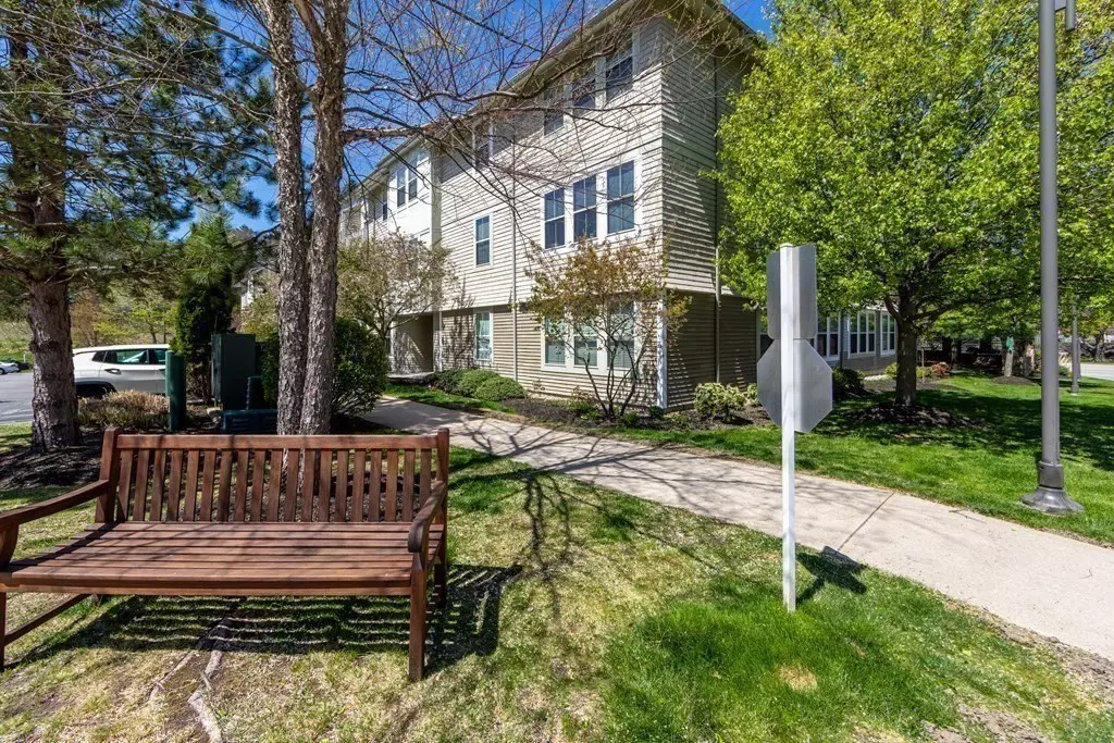 North Andover, MA 01845,1 Harvest Dr #113