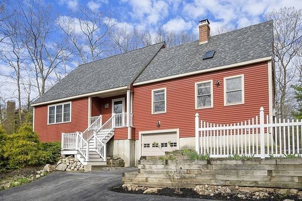 23 Town Farm Rd, Brookfield, MA 01506