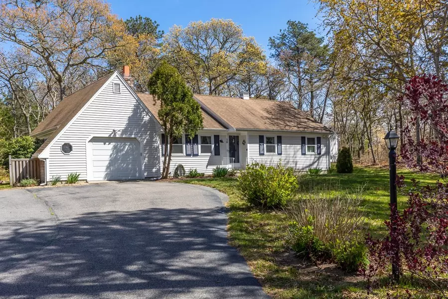 10 Derrick Rd, Brewster, MA 02631