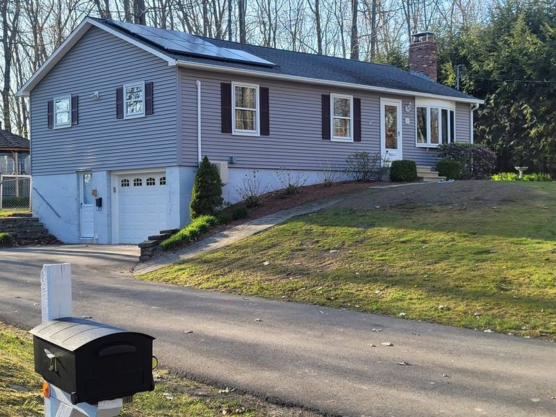 27 Old Spencer Rd, Charlton, MA 01507