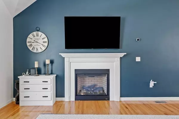 Windham, NH 03087,16 Johnson Street