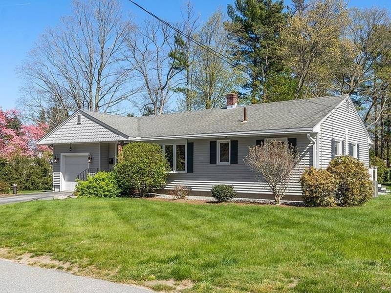 19 Rainbow Avenue, Chelmsford, MA 01824