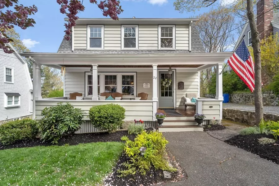 22 Banks Ter, Swampscott, MA 01907