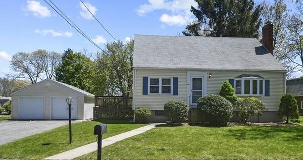 10 Crescent Rd, Woburn, MA 01801