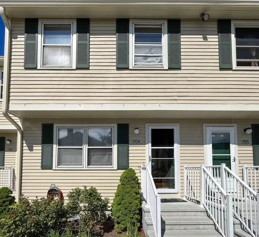 Fairhaven, MA 02719,704 Ocean Meadows #704